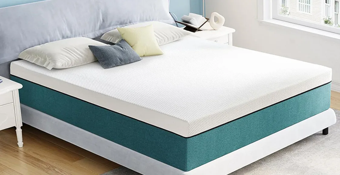 How to choose a memory foam mattress article cover with a green and white memory foam mattress
