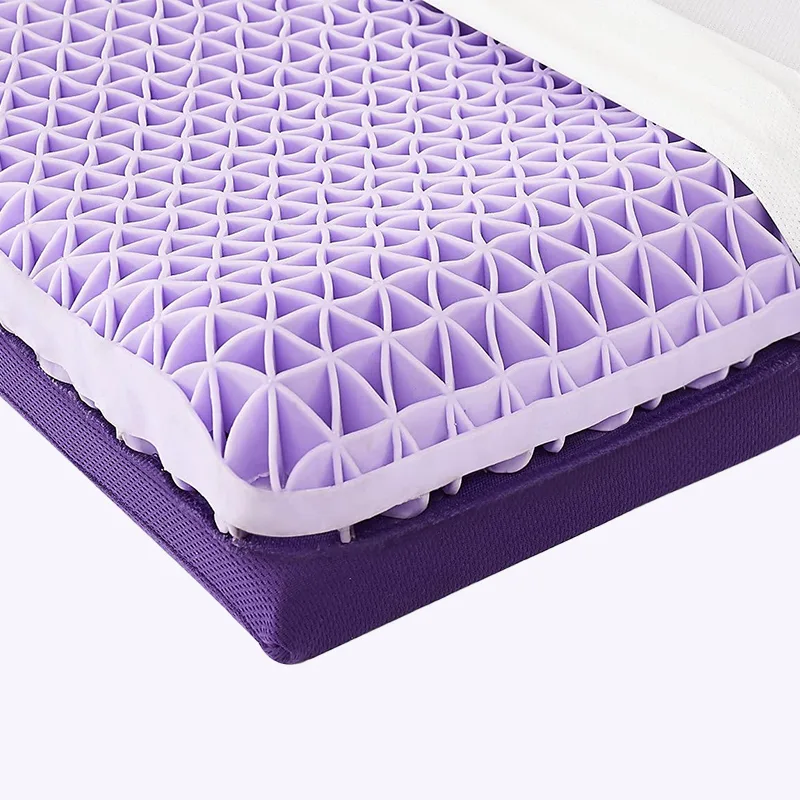 multi-layer-triangular-tpe-pillow-detail shot