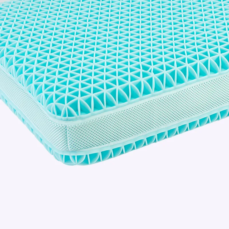 thick-bread-hybrid-tpe-pillow-detail-shot