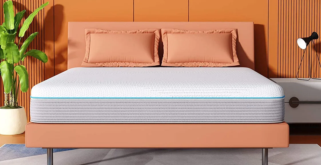 What are the different types of memory foam mattresses article cover with a white memory foam mattress in the bedroom