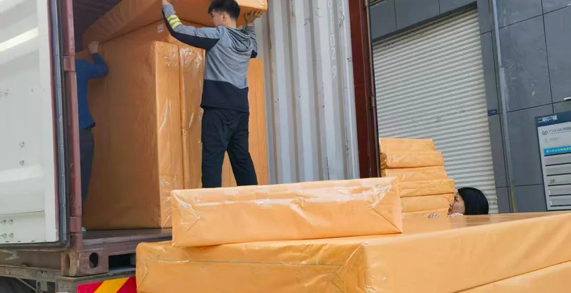 Bulk mattress packaging and container loading for B2B export