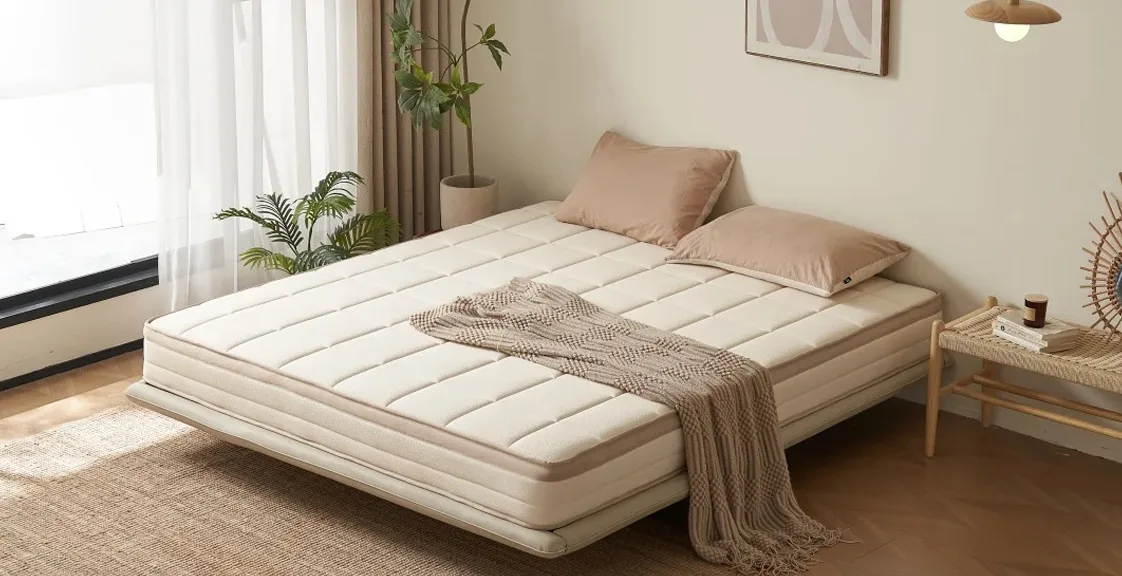 Mattress size and thickness in a modern bedroom