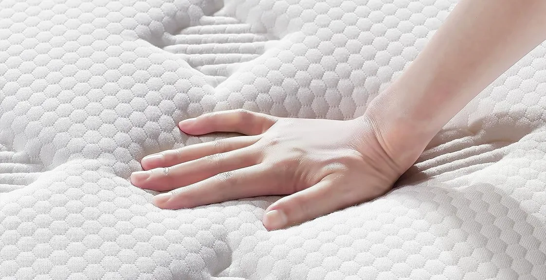 Hand pressing memory foam mattress topper